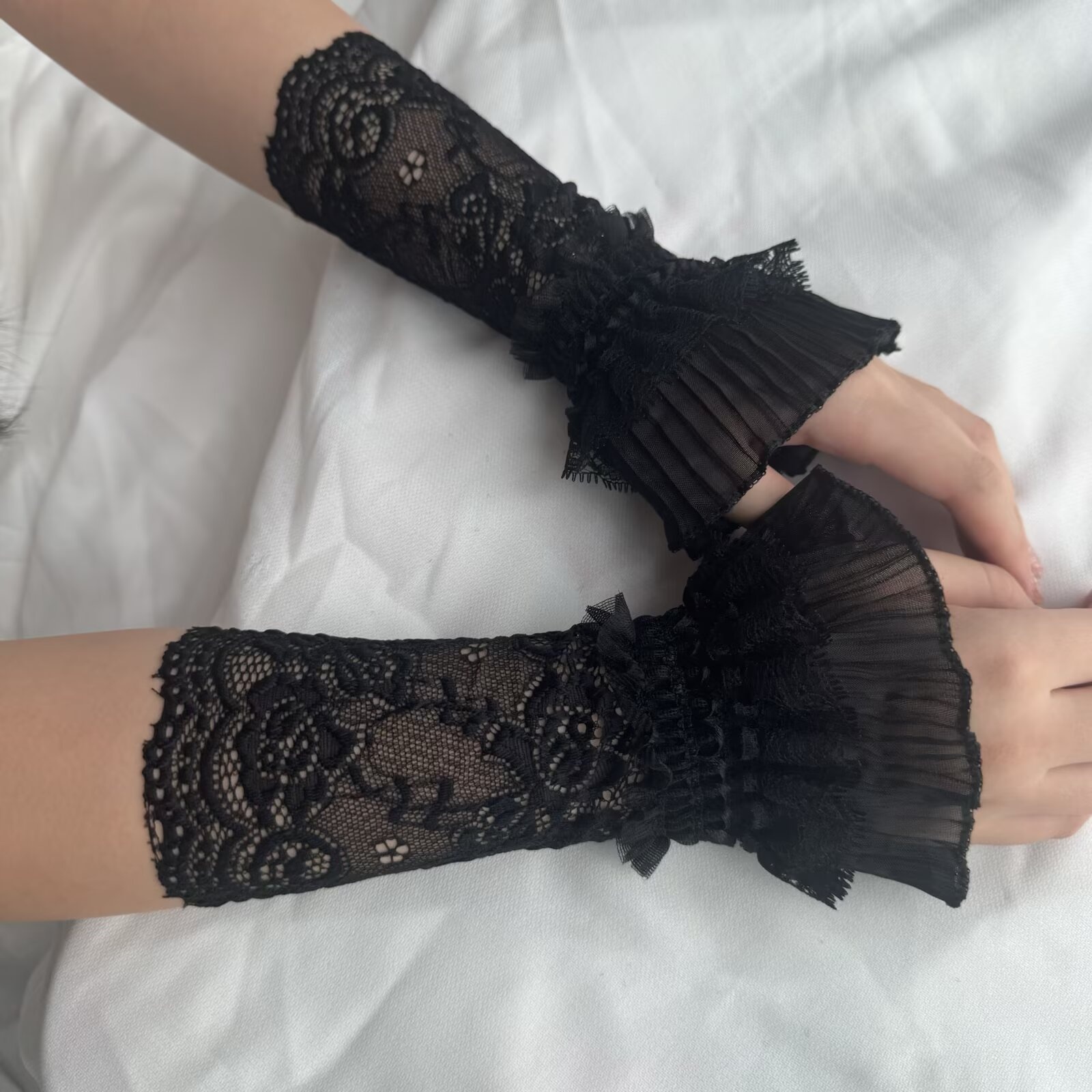 Lace Hollow Wrist Covers Trump - Men Accessories Wedding recension och pris