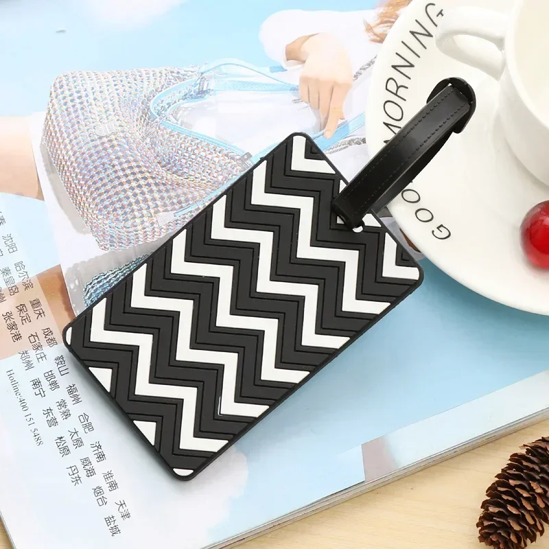 Geometric Luggage Tags for Wom - Men'S Accessories Holder recension och pris