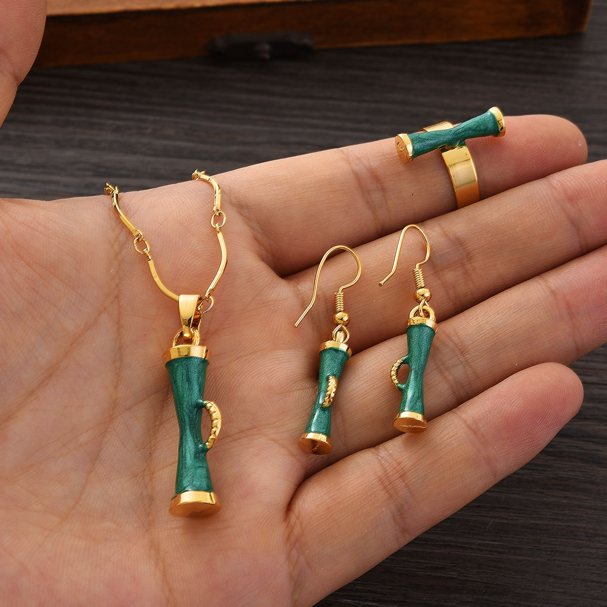 Fashion PNG Gold Color Jewelry - Men Accessories India recension och pris